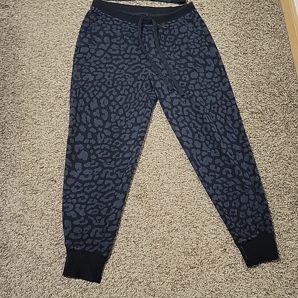 Set of Nike Women's Sz S - Picture 3 of 14